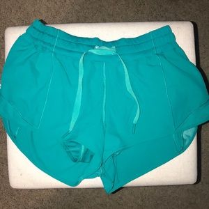 Lululemon Hotty Hot shorts (short)